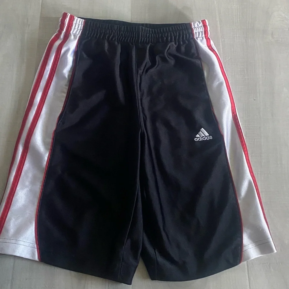 Adidas Kids Black Athletic Shorts size M